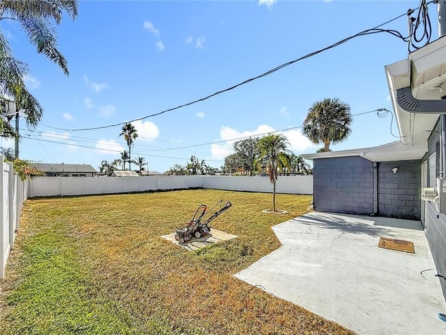 Building Photo - 2074 Bayou Grande Blvd NE