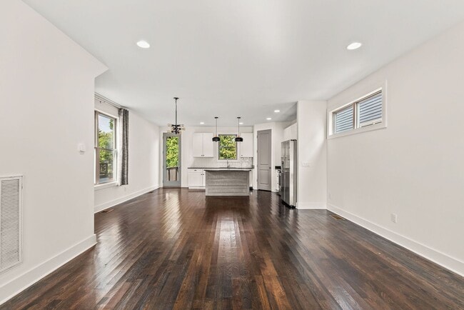 Building Photo - East Nashville Rental!