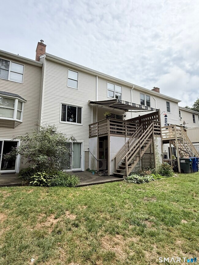 Building Photo - 4 Castle Meadow Dr