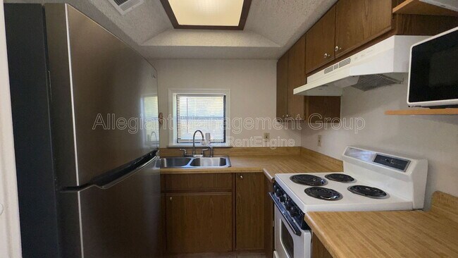 Building Photo - 616 Massachusetts Ave