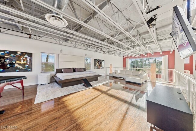 Building Photo - 5691 Deer Creek Falls Ct