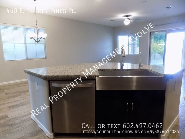 Building Photo - 460 E Torrey Pines Pl