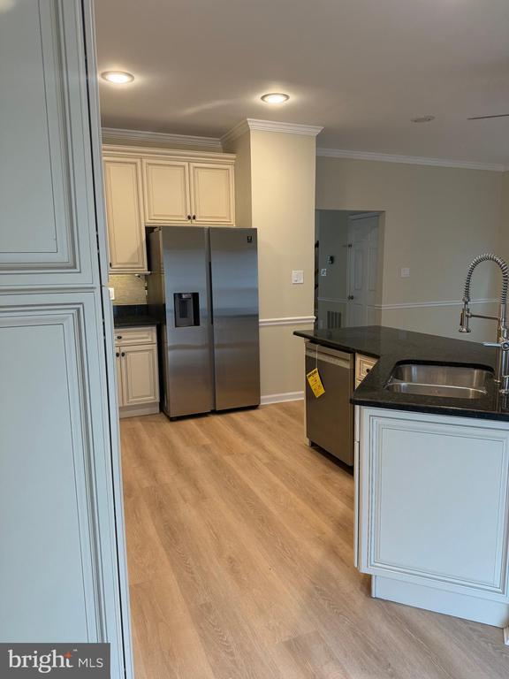 Building Photo - 47403 Darkhollow Falls Terrace