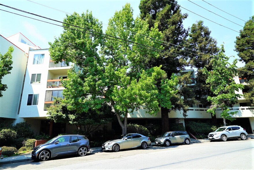 Building Photo - 288 Whitmore St