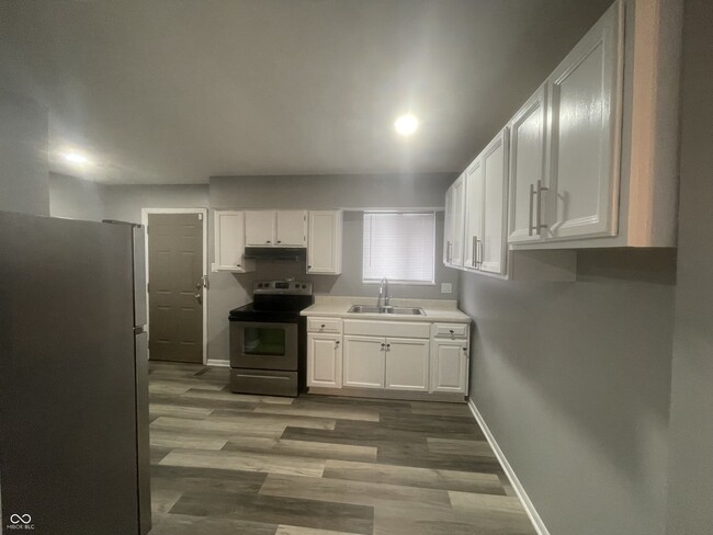 Building Photo - 1802 Sugar Grove Ave