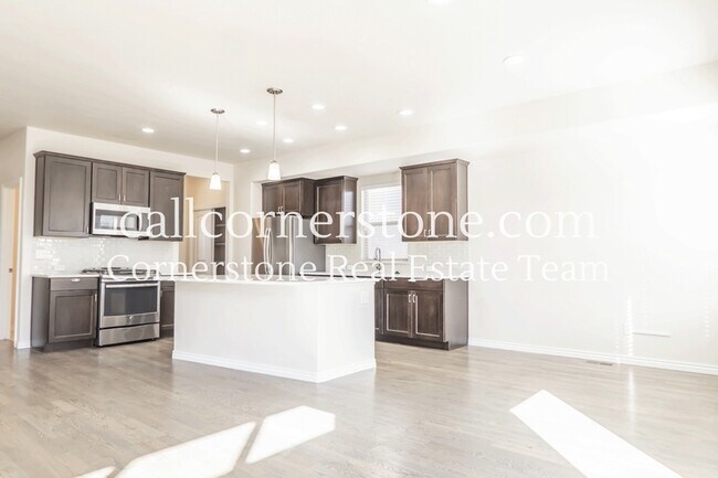 Building Photo - 11081 Echo Canyon Dr