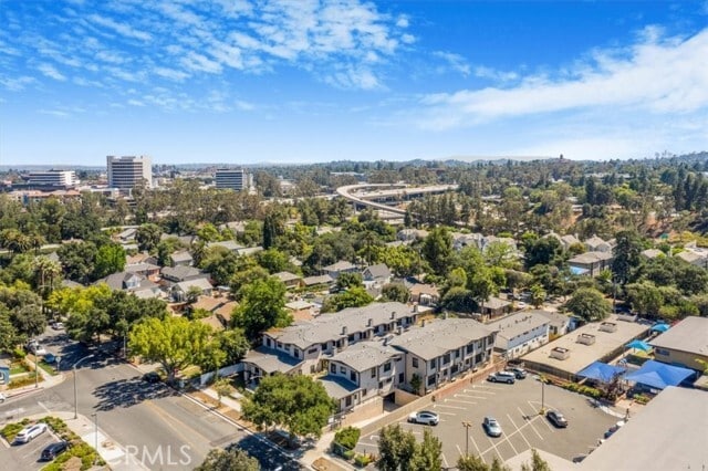 Building Photo - 571 Lincoln Ave