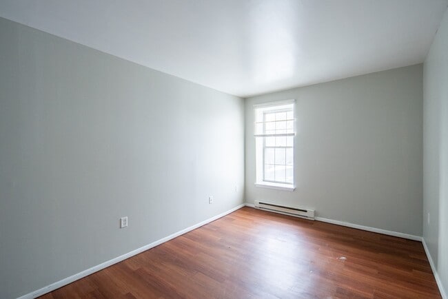 Building Photo - 50-62 East Street - 3B