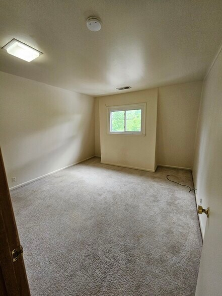 Building Photo - 2740 University Ave