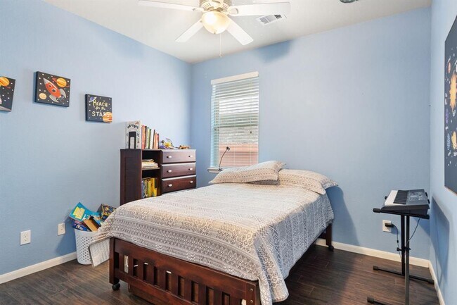 Building Photo - 9131 Basin Ridge Ln