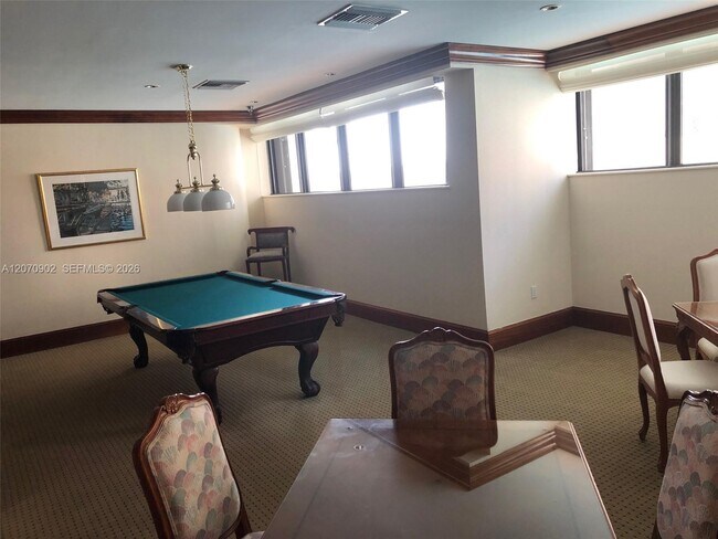 Building Photo - 5757 Collins Ave