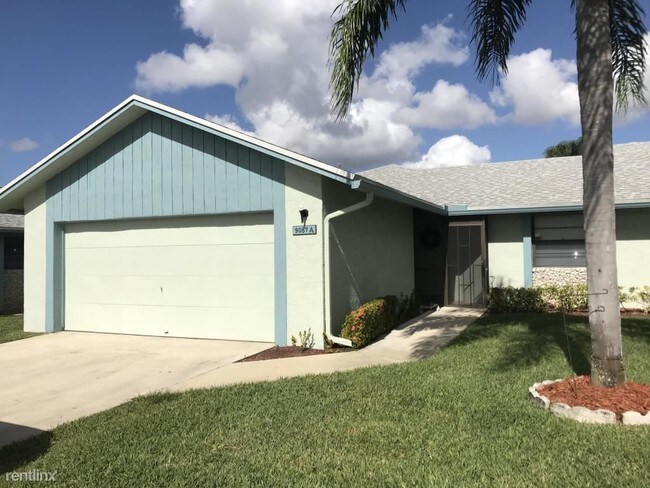 Building Photo - 3 br, 2 bath Townhome - 9087 SW 22nd St Apt A