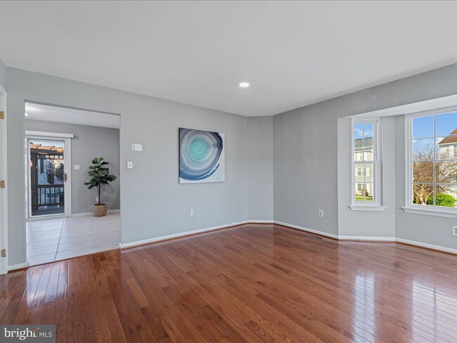 Building Photo - 564 Radford Terrace NE