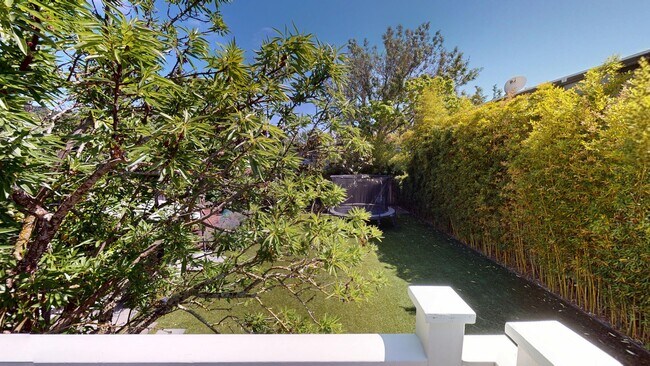 Building Photo - Downtown San Anselmo Updated 4x3 + aupair ...