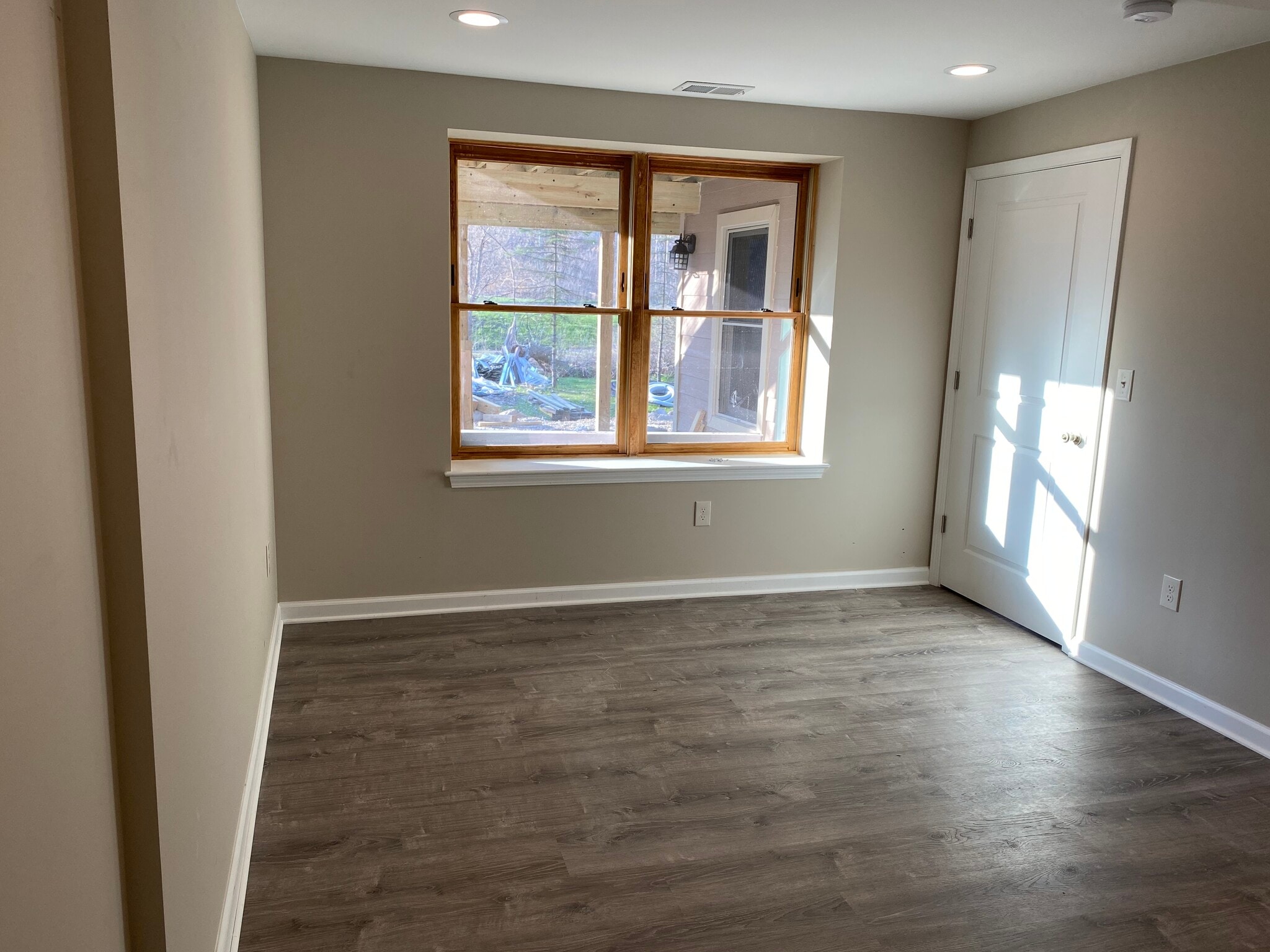 BR Lower - 1301 Jones Dr