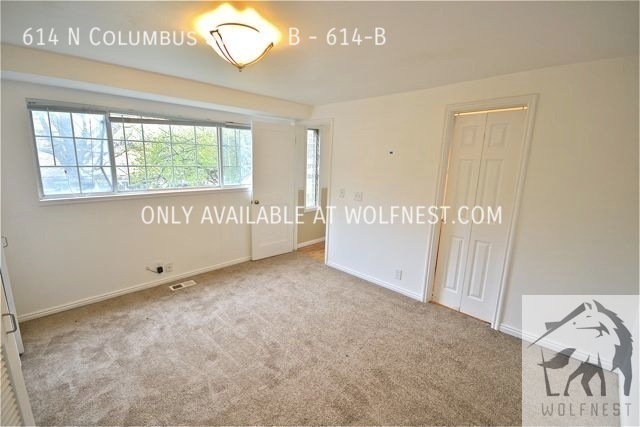 Building Photo - No Deposit Option! Stunning 1 Bed Capitol ...