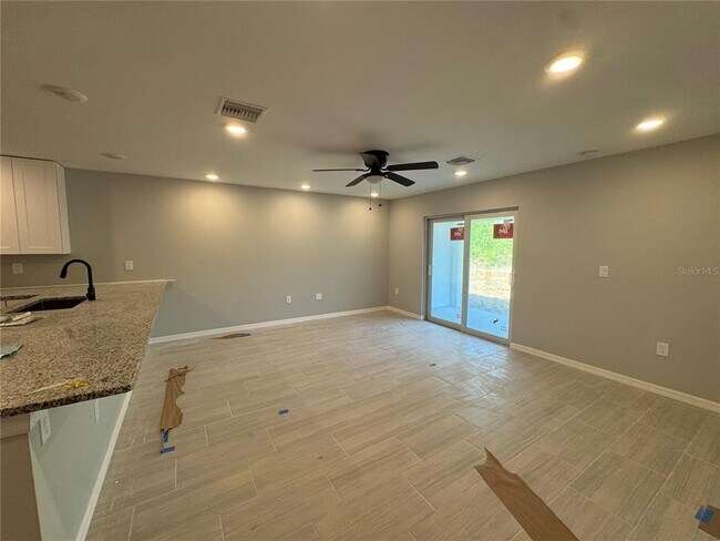 Building Photo - 12595 Buffing Rd