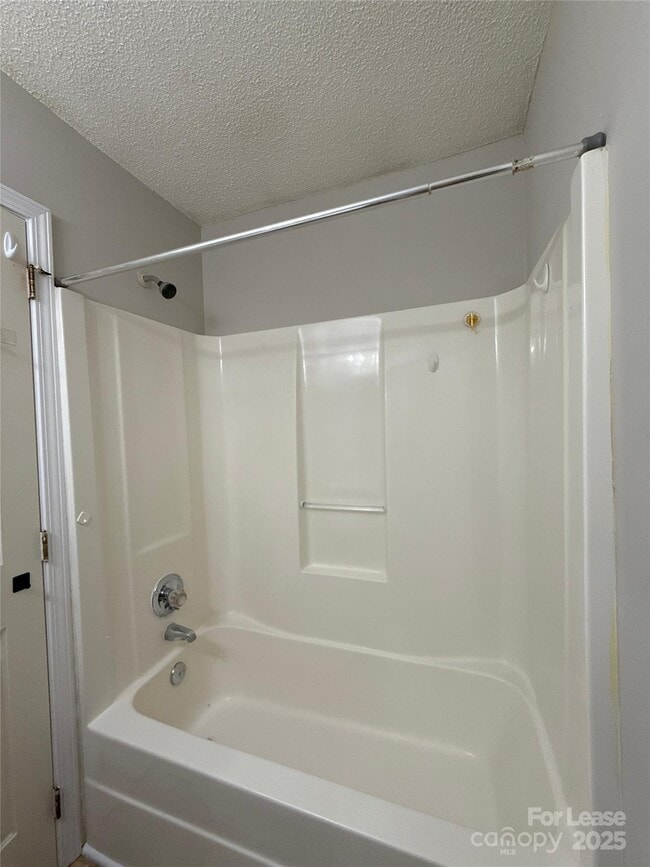 Building Photo - 3214 Atlas Dr