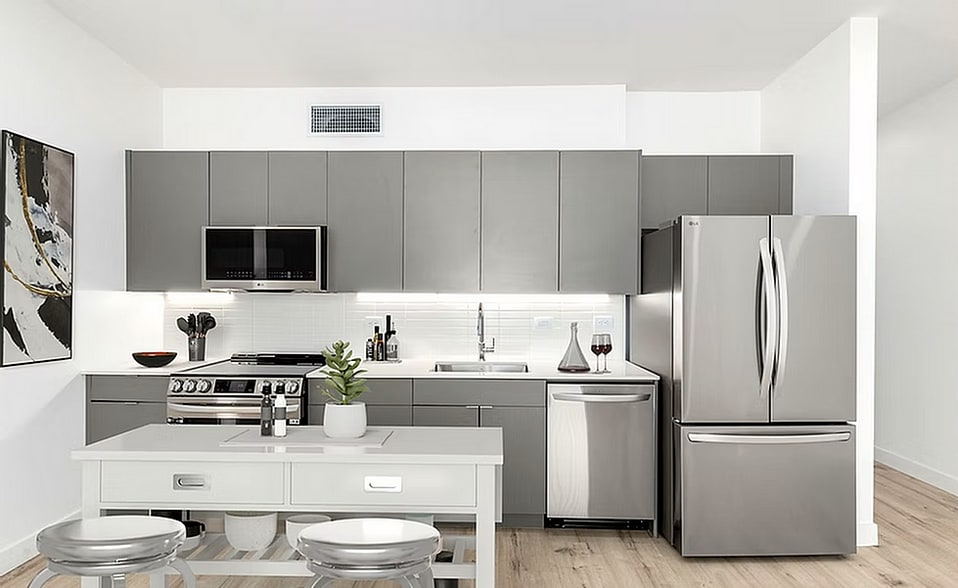 Primary Photo - Willetta 15