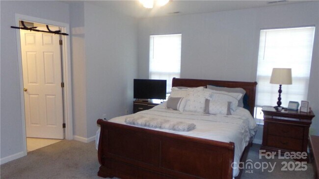 Building Photo - 17804 Delmas Dr