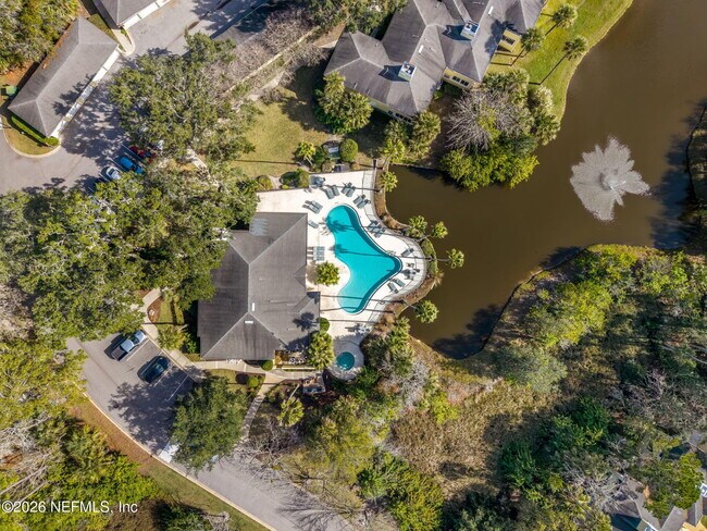 Building Photo - 1800 The Greens Way