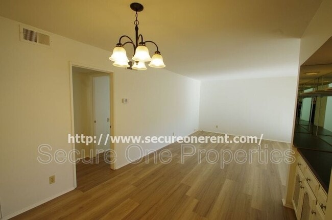 Building Photo - 31555 Lindero Canyon Rd