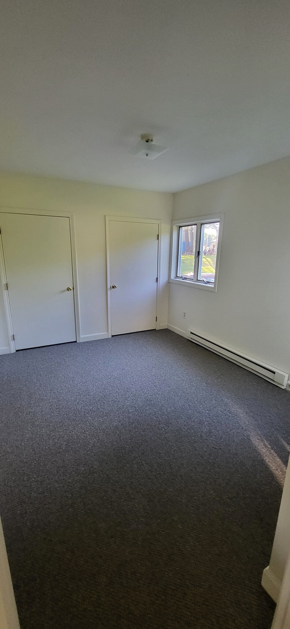 Building Photo - 993 Duck Pond Rd