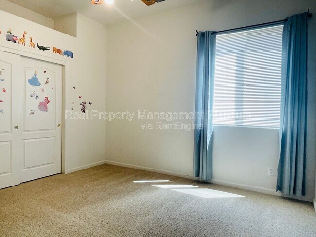 Building Photo - 2450 Magill Ave