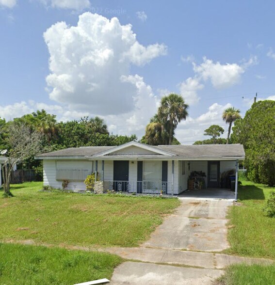 Building Photo - 8108 Cristobal Ave