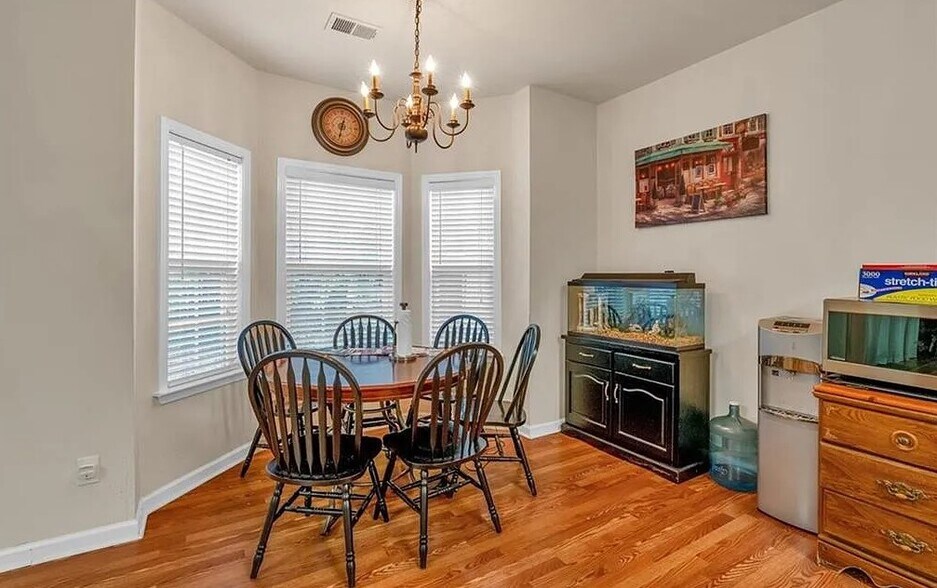 Building Photo - 2545 Gatewater Ct