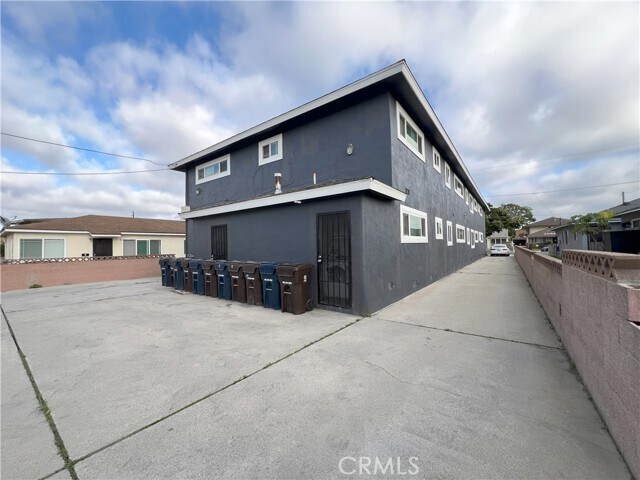 Building Photo - 4059 W 142nd St