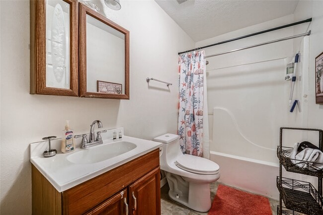 Building Photo - 1320 Avenue L