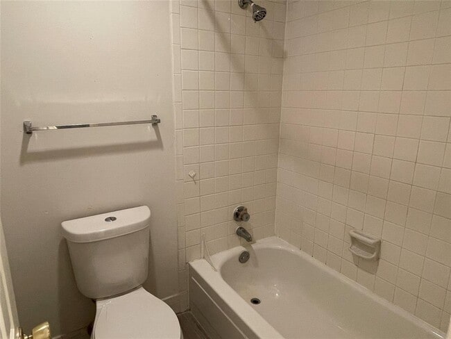 Building Photo - 14600 Fonmeadow Dr