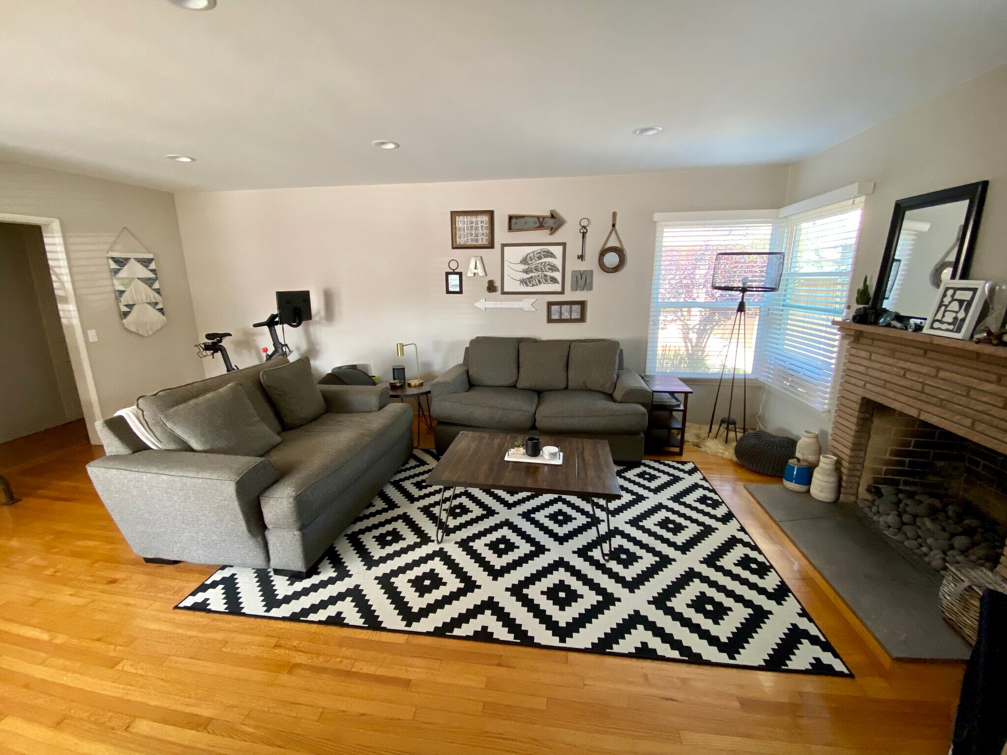 Building Photo - 272 Termino Ave