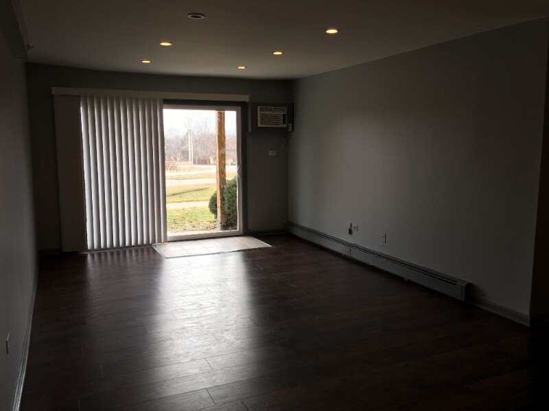 Building Photo - 8432 W 103rd Terrace