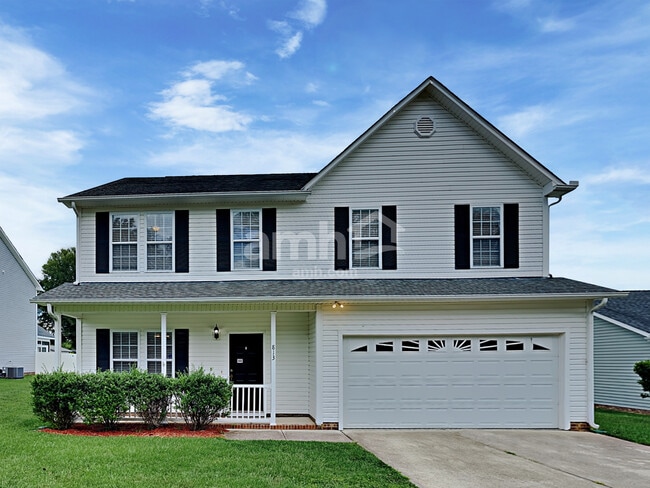 Building Photo - 813 S Hollybrook Rd
