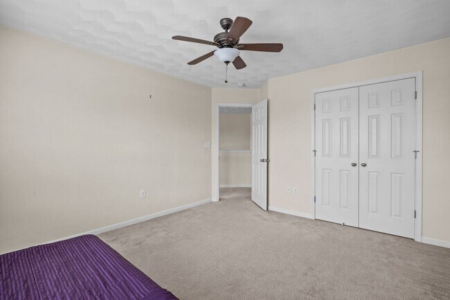 Building Photo - Spacious 5BR Home with Large Backyard in Quiet Chesapeake Neighborhood!