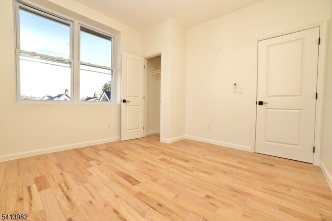 Building Photo - 15 Palisade Ave