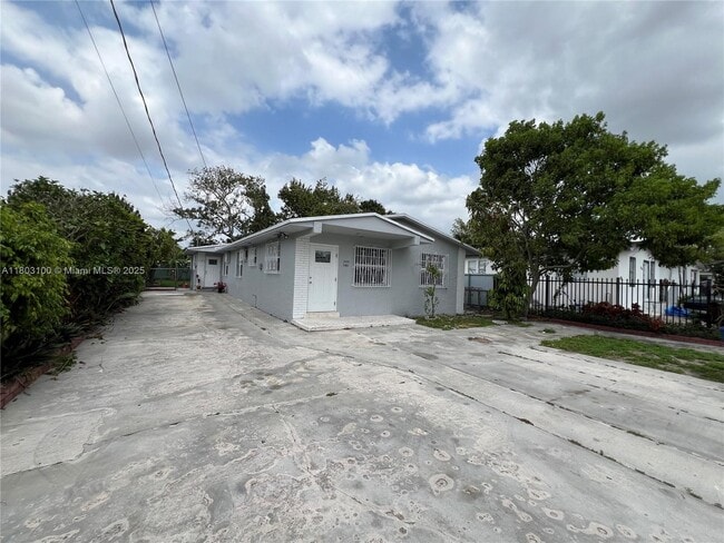 Building Photo - 3081 NW 94th St