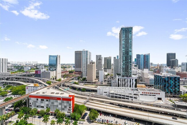 Building Photo - 350 S Miami Ave