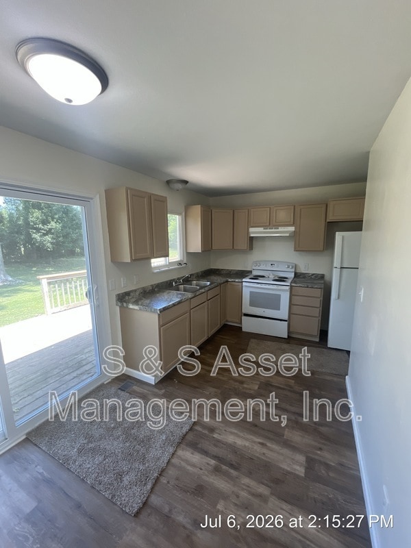 Building Photo - 3324 Danbury Crossroad St