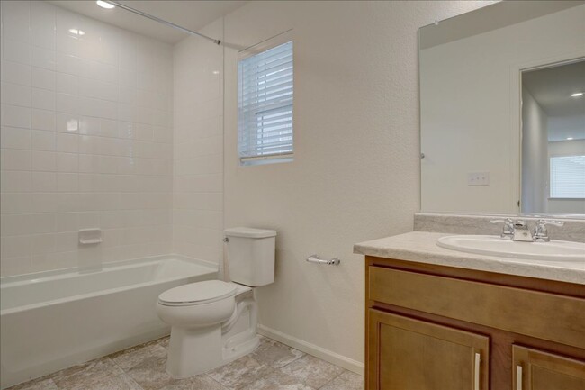 Building Photo - Brand New Home - 3bed/2.5bath, Covered Bac...