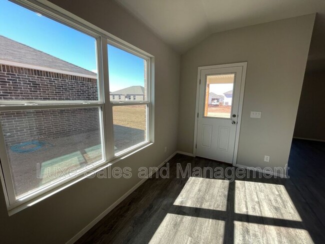 Building Photo - 16126 S 88th E Ave