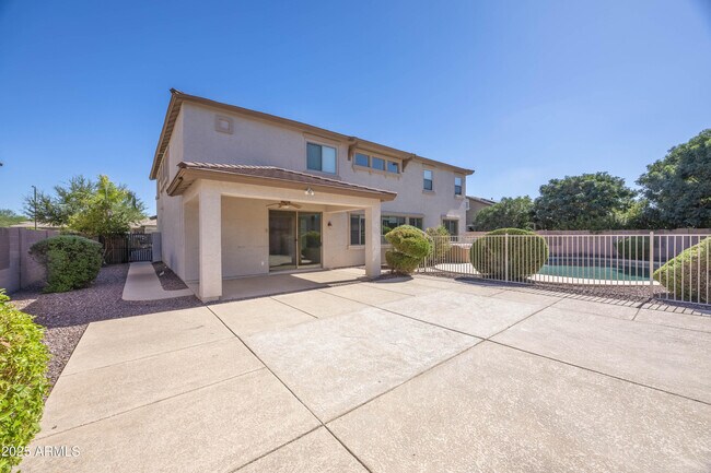 Building Photo - 18546 E Oak Hill Ln