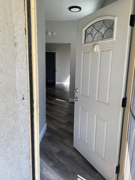 Building Photo - 3400 E 14th St