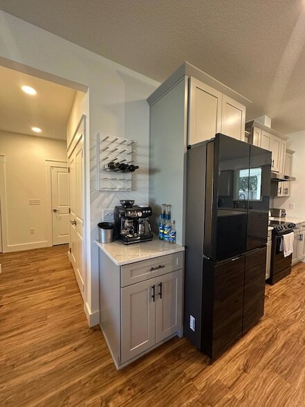 Building Photo - 4819 Whitewood Rd