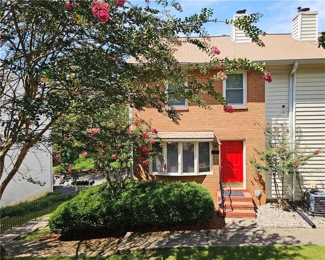 Primary Photo - 434 High Creek Trce