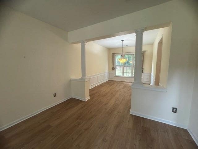 Building Photo - 220 Gaines Oak Way