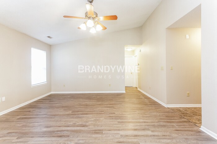 Building Photo - 18057 Sanibel Cir