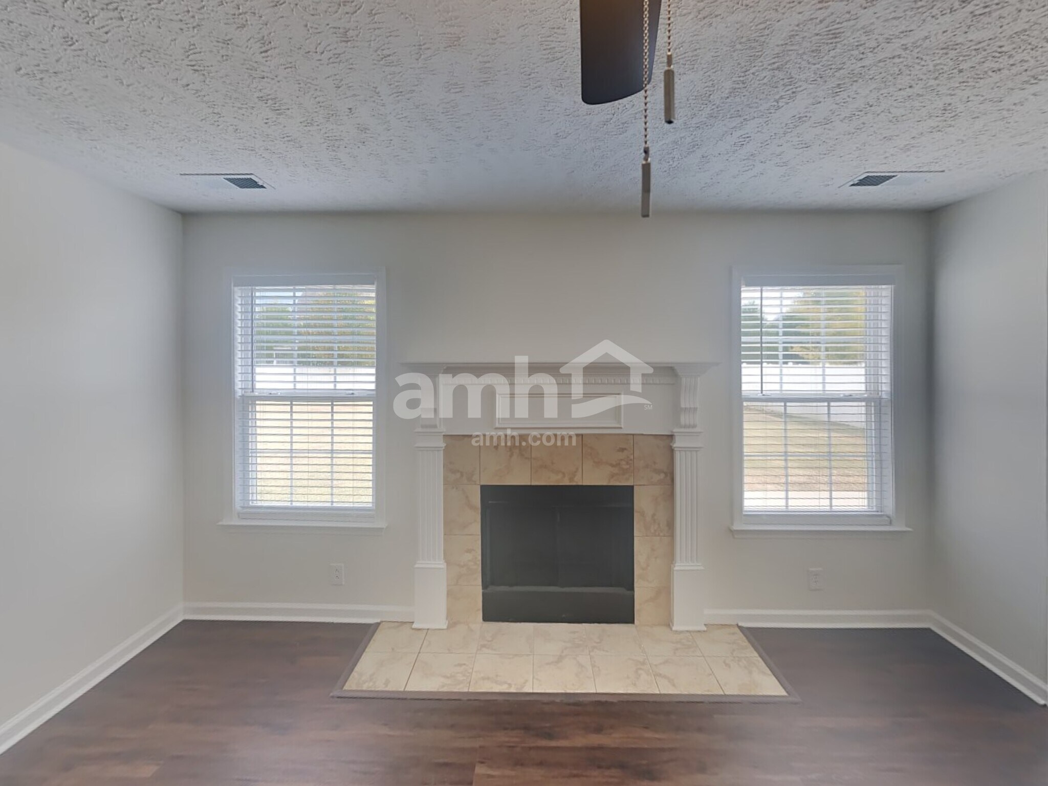 Building Photo - 651 Crescent Rd